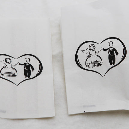 50 Pack Wedding Cake Bags Greaseproof Wax Paper Slice Take Home Favour Bride Groom in Heart.