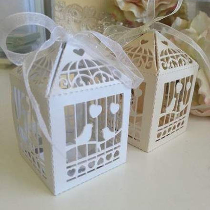 50 Piece Pack - White Dove Bird Heart Wedding Bomboniere Favor Lolly Gift Card Box.