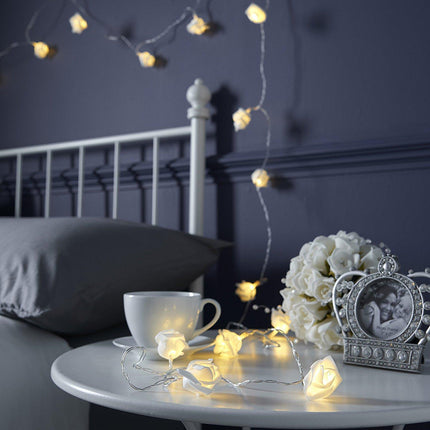 20 White Rose 3D Fairy Lights 3M String, Battery (AA) Indoor & Outdoor Decorations Wedding Valentines Romantic Room Table Lighting.