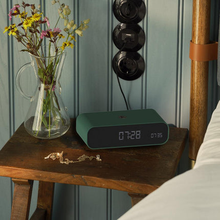 Kreafunk Wakie Alarm Clock Qi Charger + Bluetooth - Nordic Green.