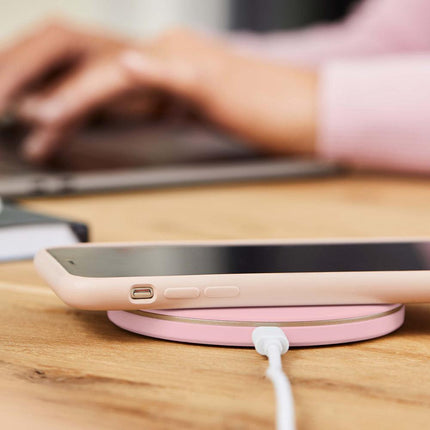 Electronics > Battery Chargers & Power > Power Banks & Chargers.
