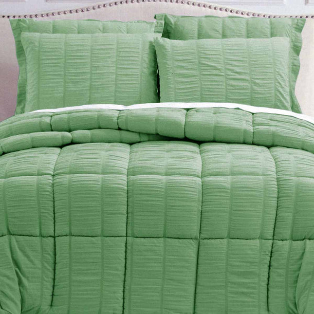 Hotel Living Seersucker Comforter Set Queen Green.