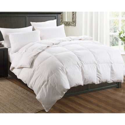 Luxury Duck 80% Down 20% Feather Quilt Queen.