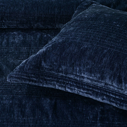 Bianca Cyrano Indigo Soft Velvet Polyester Quilted Coverlet Set Queen/King.