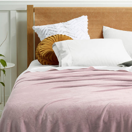 Accessorize Super Soft Blanket Queen/King Blush.
