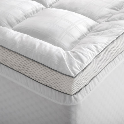 Accessorize Deluxe Hotel Mattress Topper King.