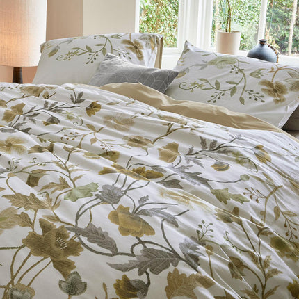 Bedding House Elizabeth White Cotton Sateen Quilt Cover Set Queen.