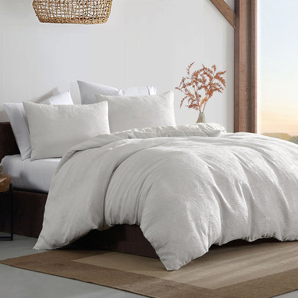 Ardor Avena White Textured Floral Jacquard Quilt Cover Set King.