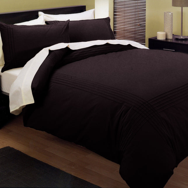 Kingtex Pintuck Quilt Cover Set Chocolate Queen.