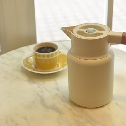 Kylin 304 Stainless Steel Japanese Vaccum Jug 1.3L - White.