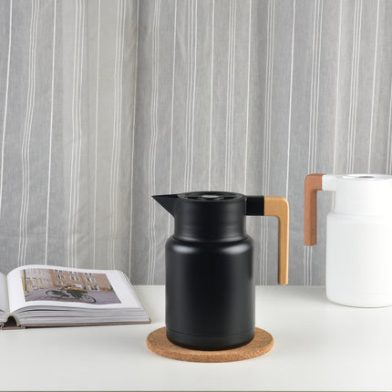 Kylin 304 Stainless Steel Japanese Vaccum Jug 1.3L - White.