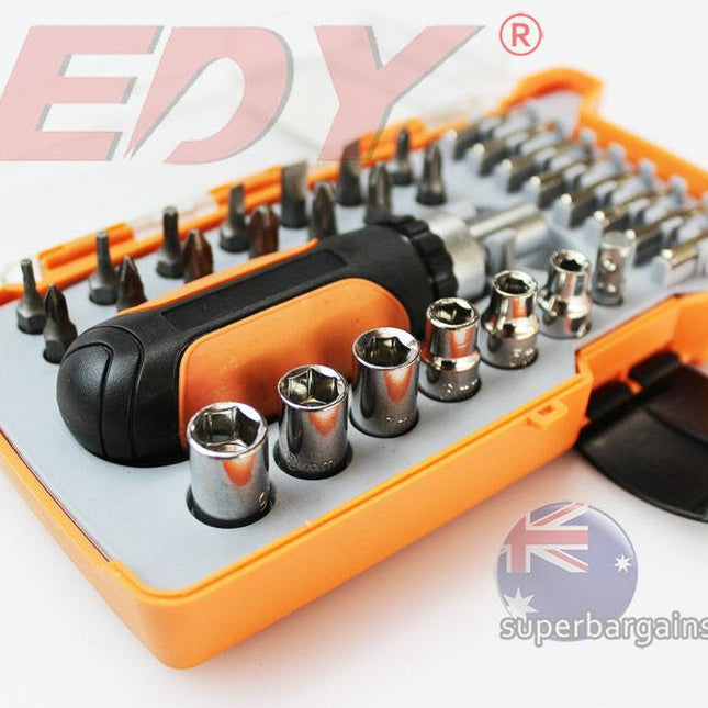 15x Random ScrewDriver Sets.