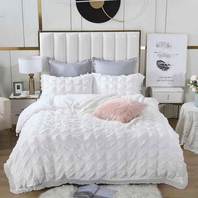 Ruffles Textured Jacquard Super King Size white Duvet Quilt Cover Set.