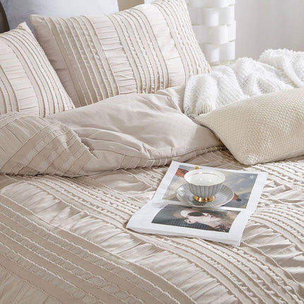 Tufted Boho Striped Embroidery Quilt/Doona/Duvet Cover Set - King Size.