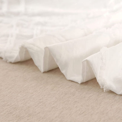 Tufted Diamond Jacquard Super King Size White Duvet Quilt Cover Set.