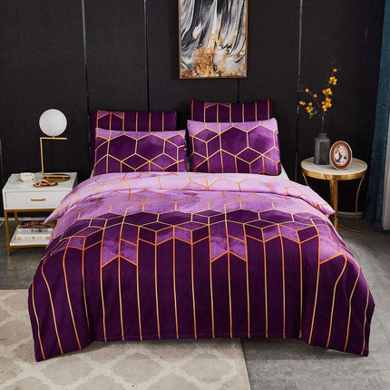 Erena Purple Quilt/Doona/Duvet Cover Set - King Size.