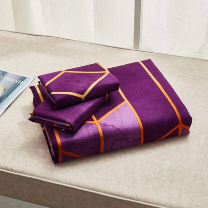Erena Purple Quilt/Doona/Duvet Cover Set - Queen Size.