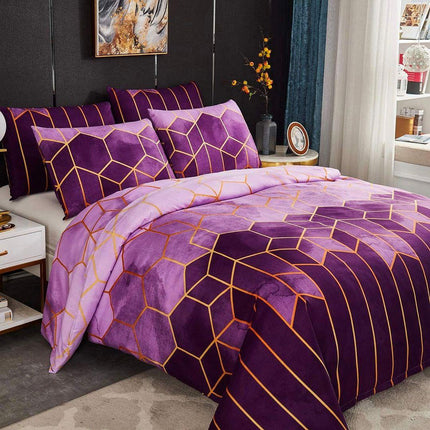 Erena Purple Quilt/Doona/Duvet Cover Set - Super King Size.