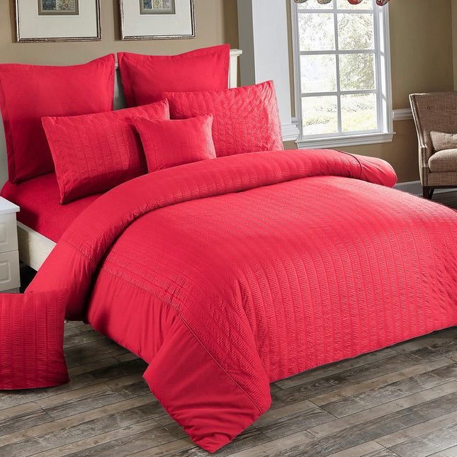 Seersucker King Size Quilt/Duvet Cover Set - Red.