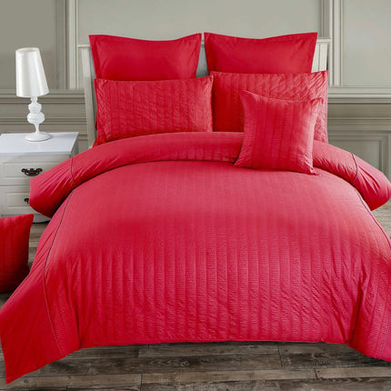 Seersucker King Size Quilt/Duvet Cover Set - Red.