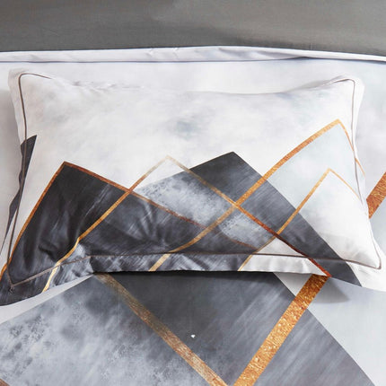Dakuta Quilt Cover Set - Super King Size.