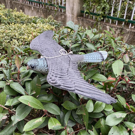 Garden Eagle Rodent and Bird Scaring Simulation Eagle Outdoor Decoration Yard.