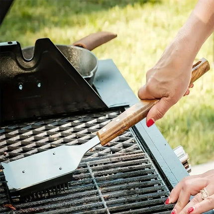 BBQ Grill Cleaning Brush Heavy Duty Wire Scraper for Outdoor Grill Maintenance.