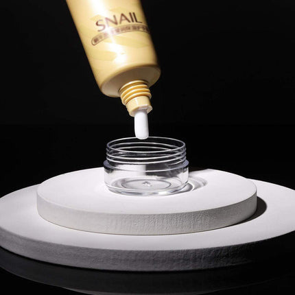Cosmetic Cream Jar Bottle 50PCS 5g Transparent Round Refillable Sample Container - White Flat Lid Jar.
