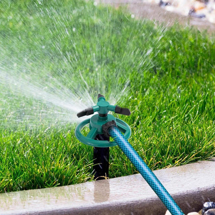 Small Disc Sprinkler 360 Degree Rotating Garden Sprayer Three Prong Spray Water - Green.