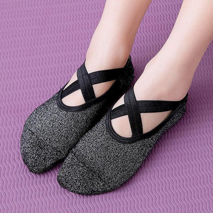 Yoga Socks Non Slip Pilates Ballet Grip Socks for Women Gym Fitness - Black.