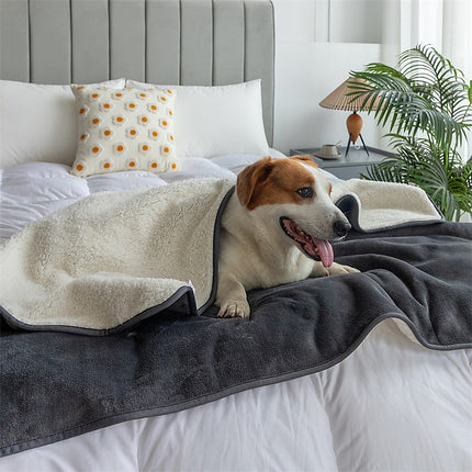 Premium Waterproof Reversible Pet Dog Blanket Bed Protects Couch Bed from Spills.