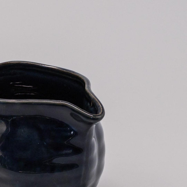 Pourer 410ml Dark Navy Glaze.