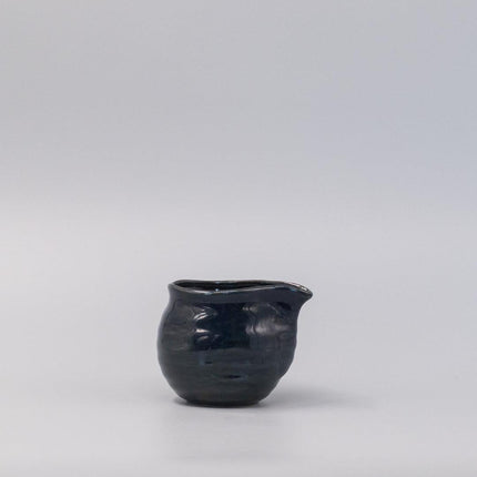 Pourer 410ml Dark Navy Glaze.