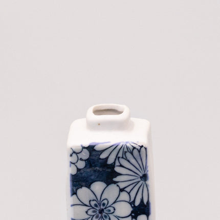 Vase Oblong White Posy.