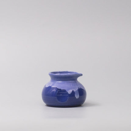 Pourer 120ml Cornflower Blue white Drip.