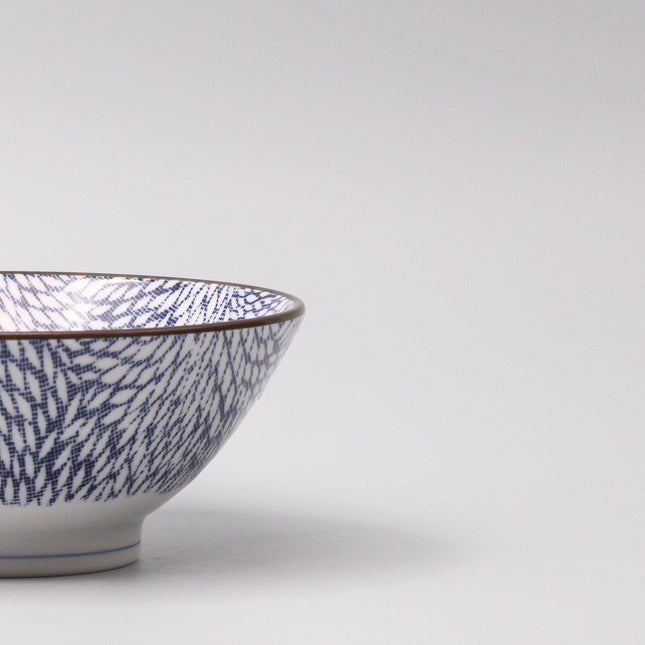Udon Bowl 17.5cm Chrysanthemum Design.