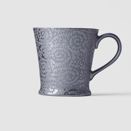 Mug 200ml Black Scroll Design.