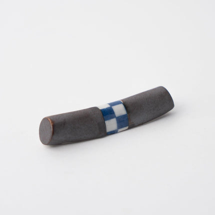 Chopstick Rest Cylinder Checker Black.