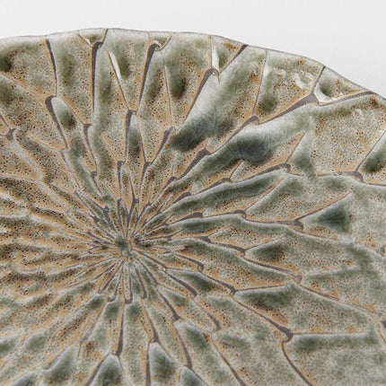 Plate D Shaped 21cm Moss Net Design.