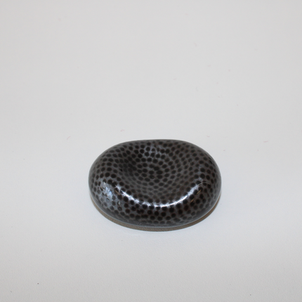Chopstick Rest Pebble Fine Dots.