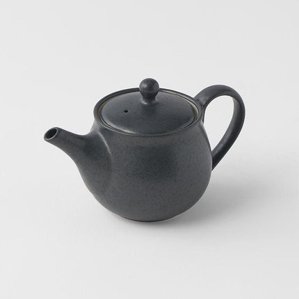 Teapot 400ml Matte Black Glaze.