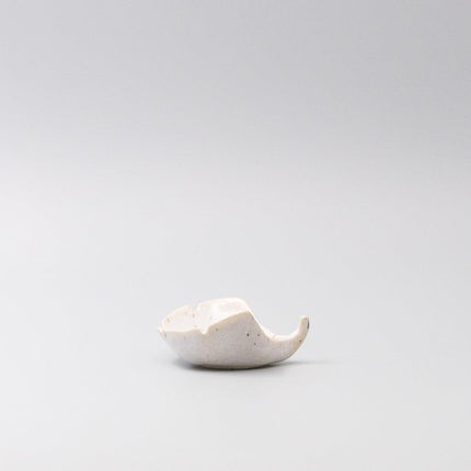 Gingko Leaf Sauce Dish 30ml Ivory Fleck.