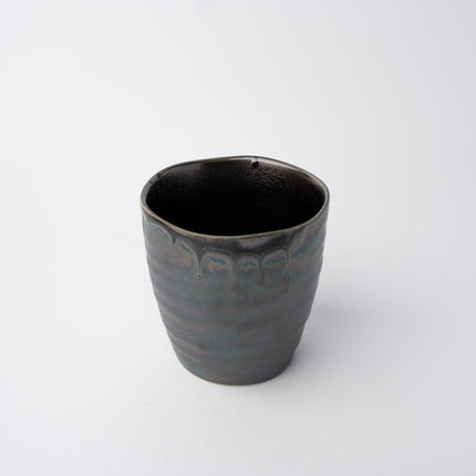 Sushi Mug 325ml Metallic Black Drip Glaze.