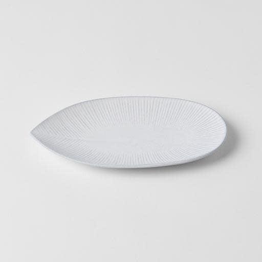 Plate Oval 21.5cm Snow Leaf Glaze.