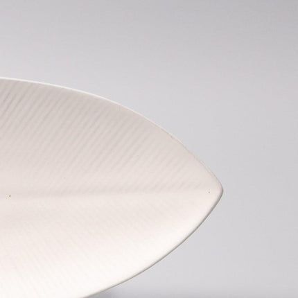 Plate Oval 31.5cm Snow Leaf Glaze.