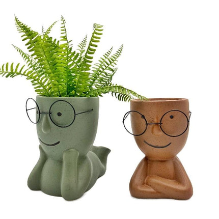 Set 2 Relaxing Man w Glasses Planters Assort 22cm.