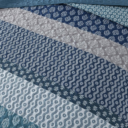 Classic Hydrangea Soft Quilted 3 Pc Bedspread & Pillow Cover Set.