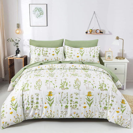 Vintage Delicate green bloom 3 Pc Comforter & Pillow Cover Set.
