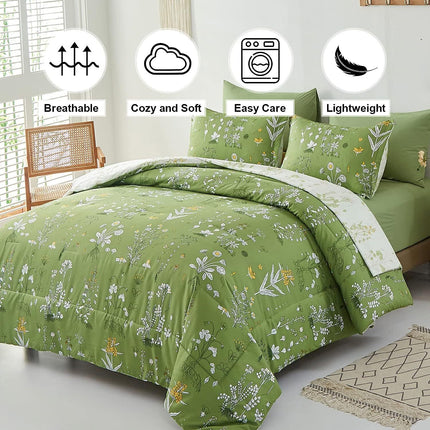 Vintage Delicate green bloom 3 Pc Comforter & Pillow Cover Set.