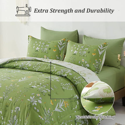 Vintage Delicate green bloom 3 Pc Comforter & Pillow Cover Set.